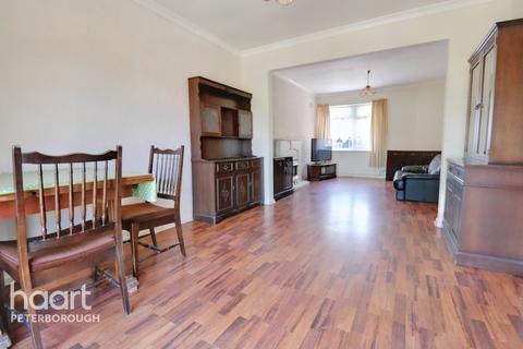 7 Marlowe Grove, Paston, Peterborough, PE4 6ST