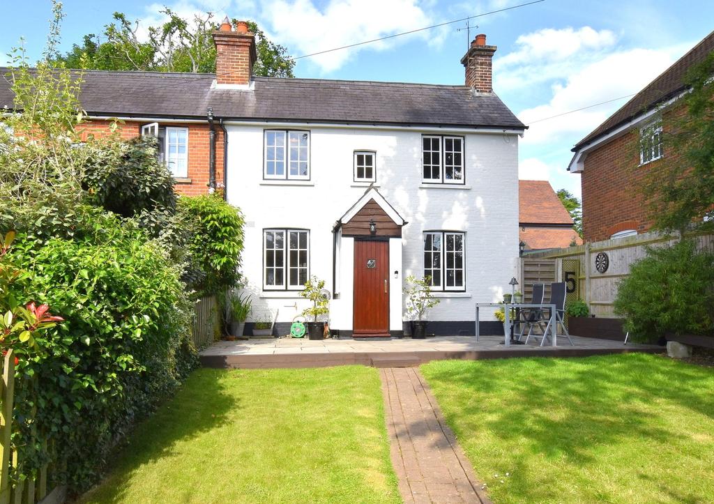 The Street, Effingham, KT24 2 bed semidetached house £485,000