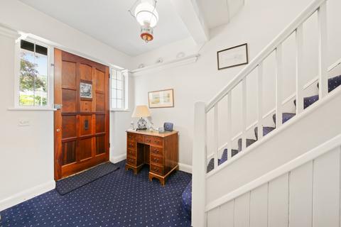 67 Stradbroke Grove, Buckhurst Hill, IG9 5PE
