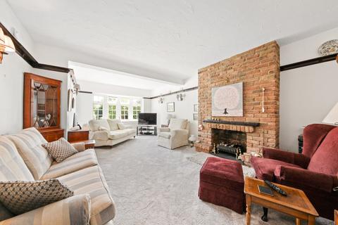 67 Stradbroke Grove, Buckhurst Hill, IG9 5PE