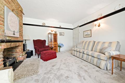 67 Stradbroke Grove, Buckhurst Hill, IG9 5PE