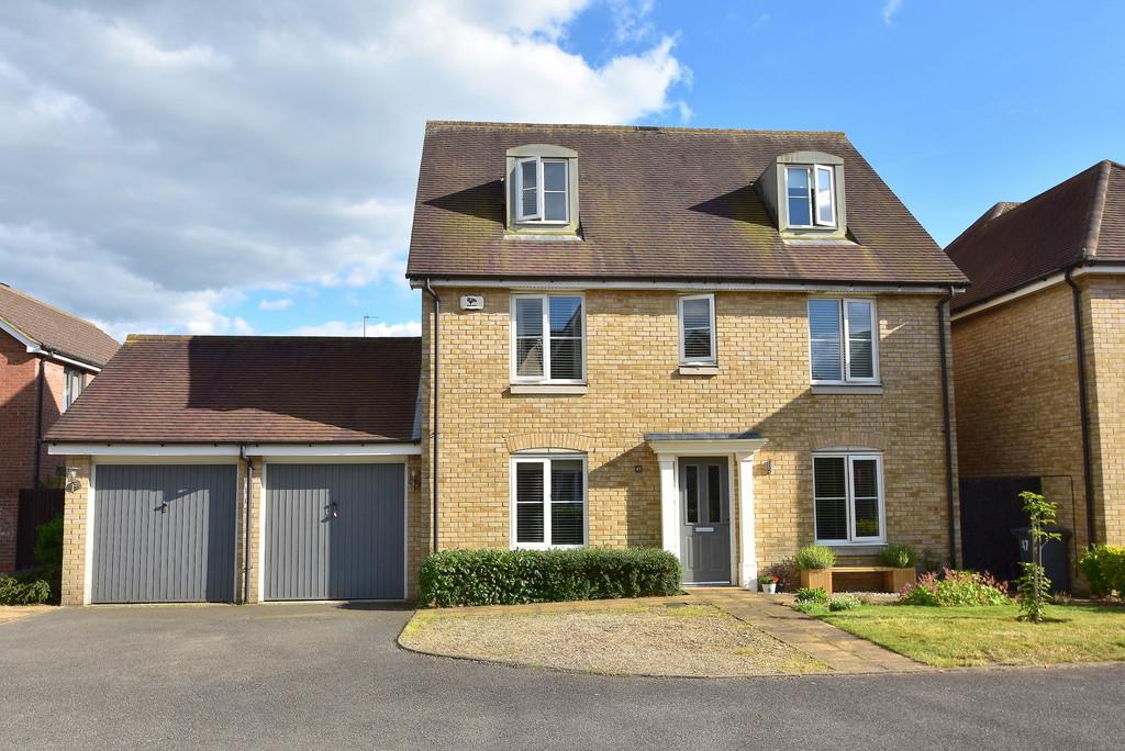 Thomas Crescent, Kesgrave, Ipswich IP5 2HN 5 bed detached house £535,000