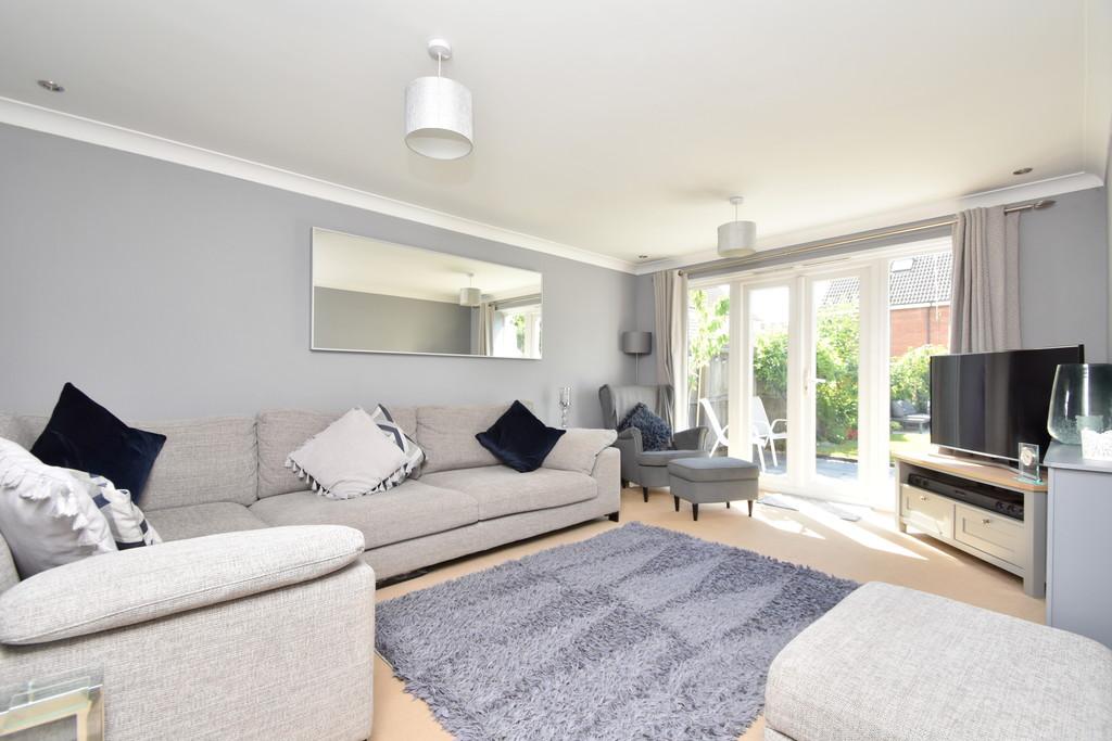 Thomas Crescent, Kesgrave, Ipswich IP5 2HN 5 bed detached house £535,000