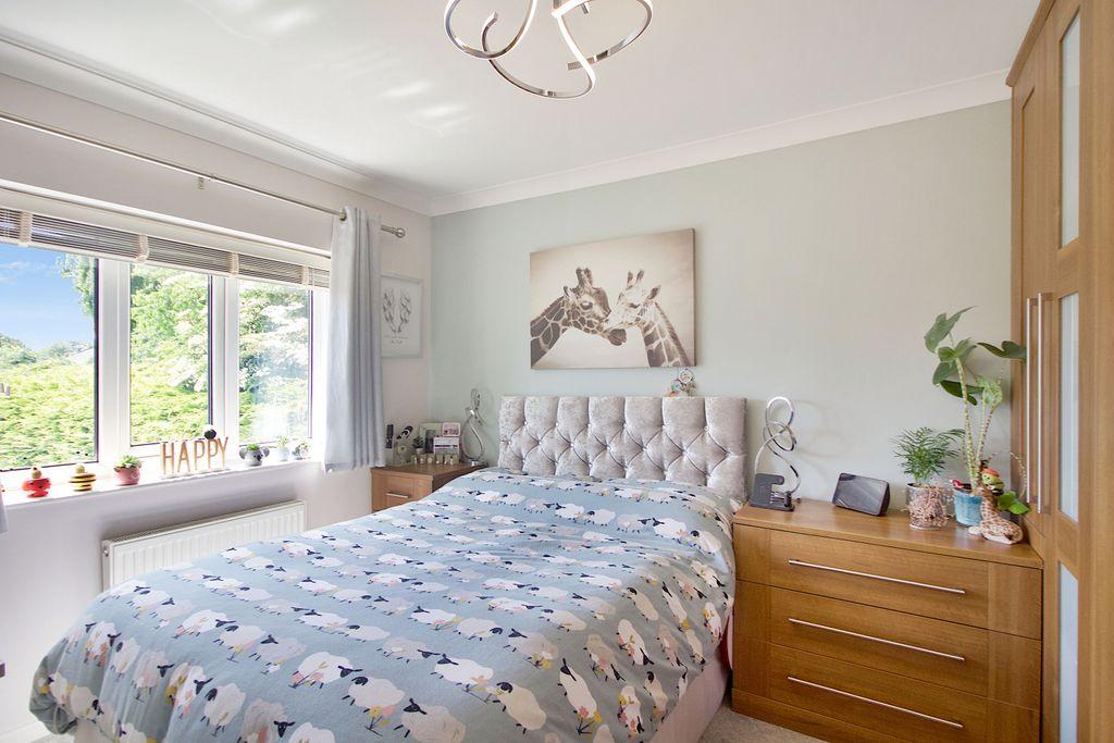 Bedroom 2 (Double)