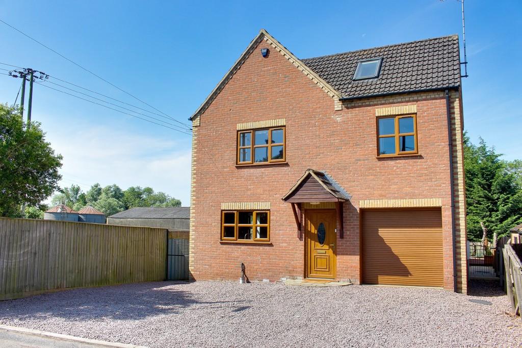 Elm Low Road, Wisbech 4 bed detached house £325,000