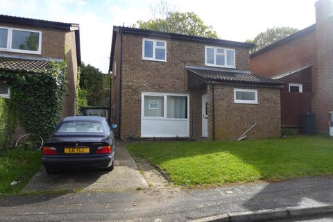 6 bedroom house to rent - Benson Close, Reading