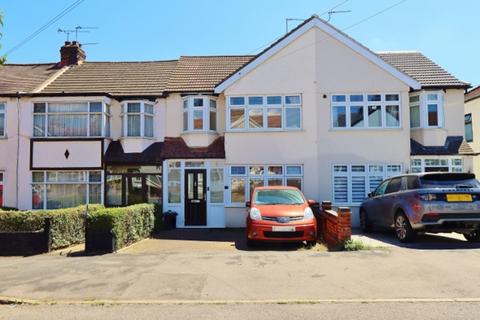 64 The Drive, Collier Row, Romford, RM5 3TR
