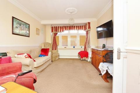 64 The Drive, Collier Row, Romford, RM5 3TR