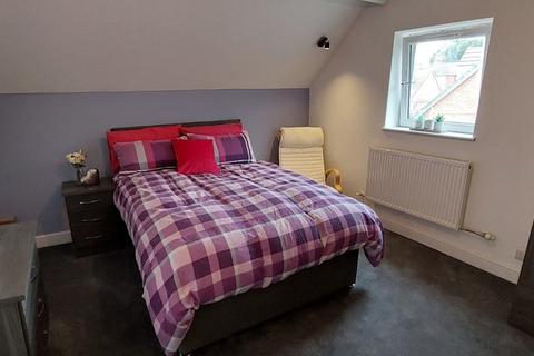 1 bedroom in a house share to rent, Robins Lane, Sutton, St. Helens