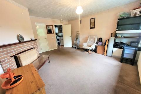 2 bedroom semi-detached bungalow for sale - Rectory Walk, Barton Seagrave, Kettering