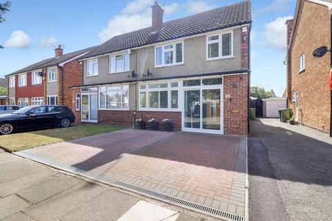7 Sundown Road, Ashford, TW15 1EW