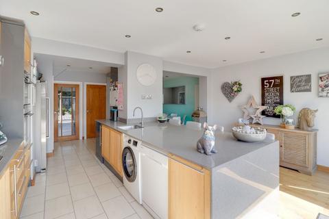 7 Sundown Road, Ashford, TW15 1EW