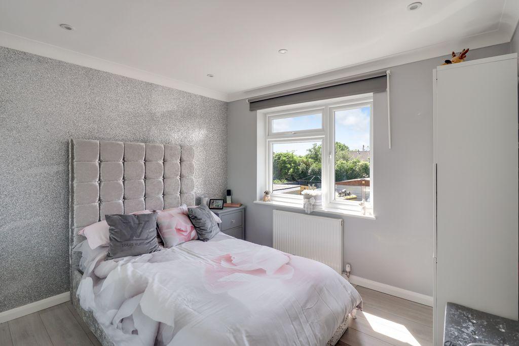 Bedroom 2 (Double)