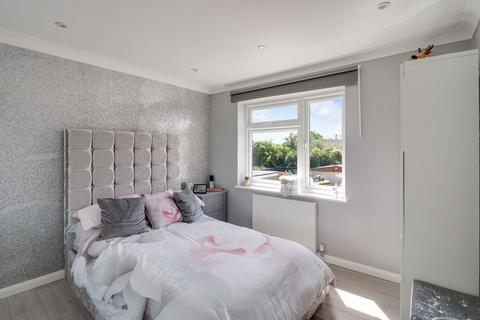7 Sundown Road, Ashford, TW15 1EW