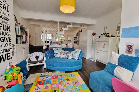 3 bedroom terraced house to rent, Jarvis Road, South Croydon