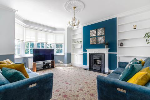 8 Kendal Avenue, Epping, CM16 4PN