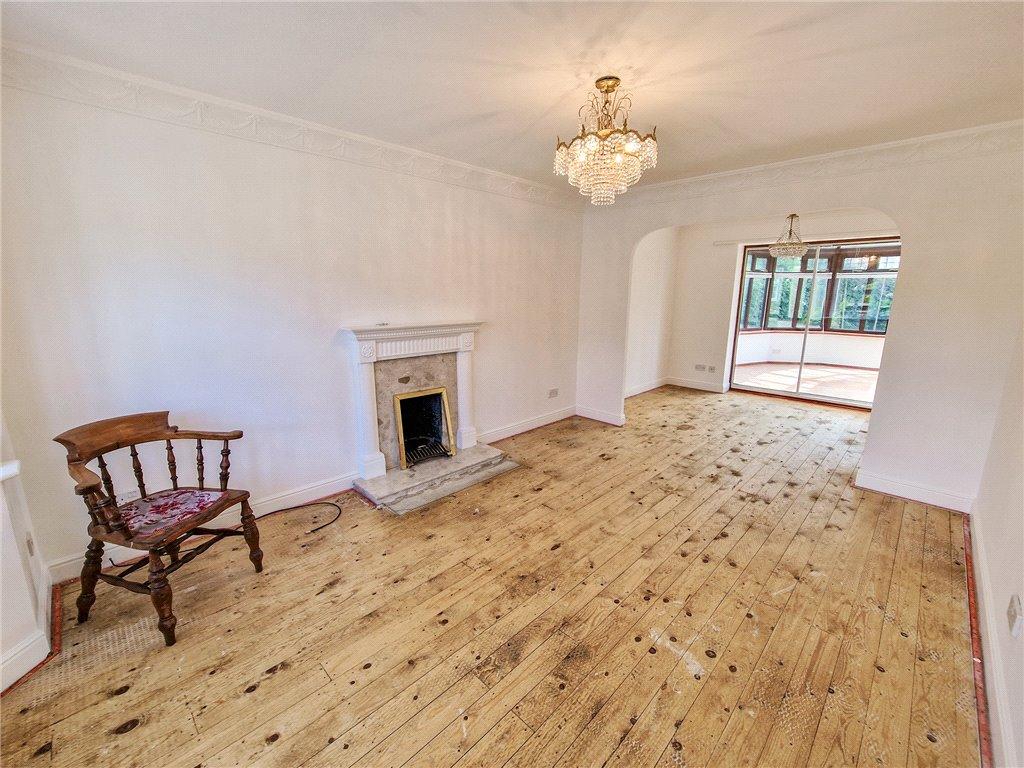 The Fairways, Low Utley, Keighley 3 bed link detached house £230,000