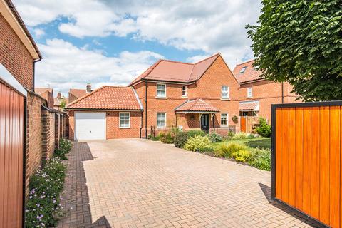 5 bedroom detached house for sale - Norwich