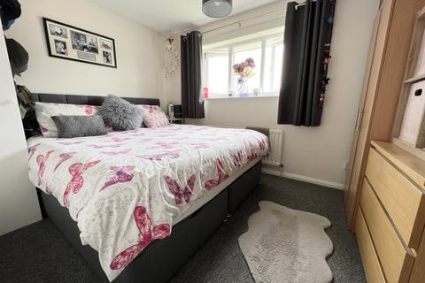 8 Clarkes Way, Brackley, NN13 6HN