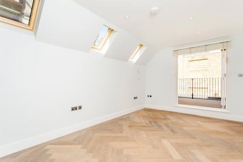 1 bedroom apartment to rent, Brewer Street, Soho W1