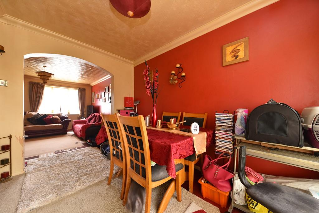 Chepstow Close, Stevenage 3 bed end of terrace house £350,000