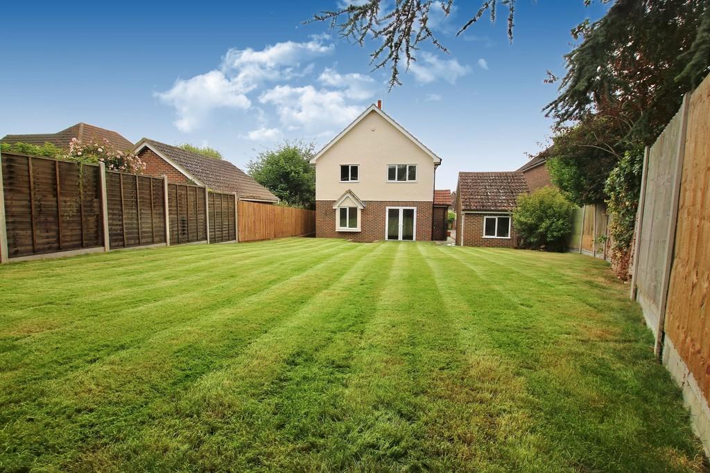Godfrey Way, Dunmow 4 bed detached house for sale £575,000