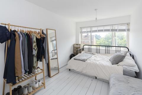 27 Ashley Road, Westcott, Dorking, RH4 3QJ