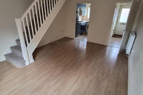 2 bedroom mews to rent, Rochester Avenue, Chorlton