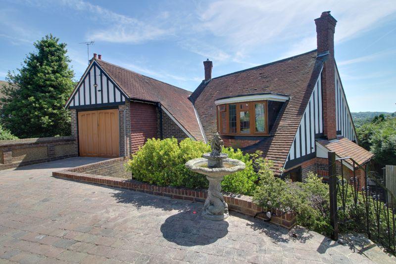 Woodcrest Road, West Purley 4 bed detached house £1,000,000