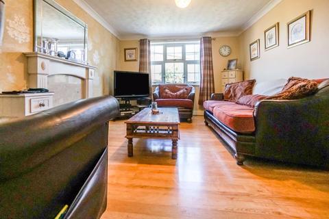 3 bedroom detached house for sale - Tierney Drive, Tipton