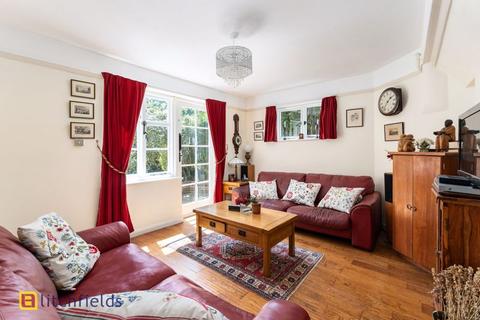 34 Addison Way, London, NW11 6AS