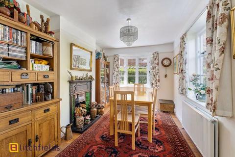 34 Addison Way, London, NW11 6AS