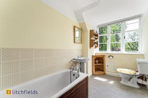 34 Addison Way, London, NW11 6AS