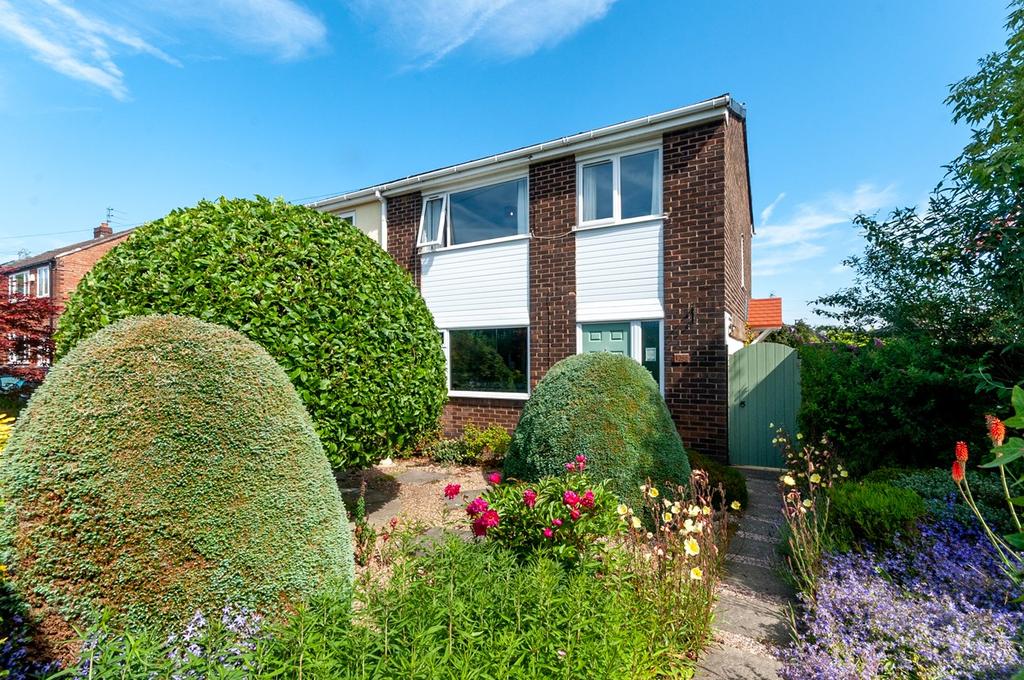 Hillock Lane, Woolston, Warrington, WA1 3 bed semidetached house £