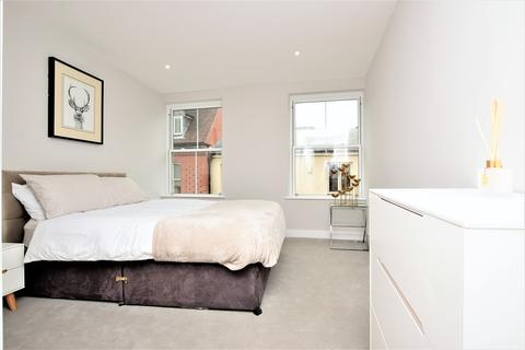 1 bedroom flat for sale - Moulsham Street, Chelmsford, CM2