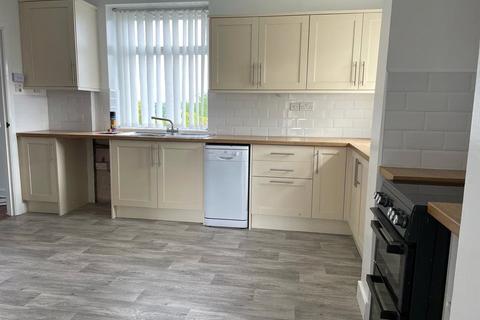 2 bedroom semi-detached house to rent, Kirkgate, Hanging Heaton, Batley, West Yorkshire, WF17