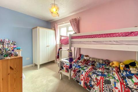 33 Chelmer Drive, South Ockendon, RM15 6EE