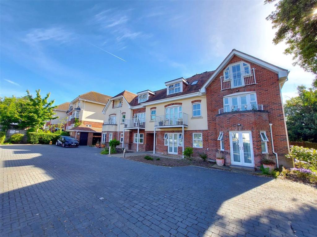 4 St Peters Road, Lower Parkstone, Poole, BH14 2 bed apartment £285,000