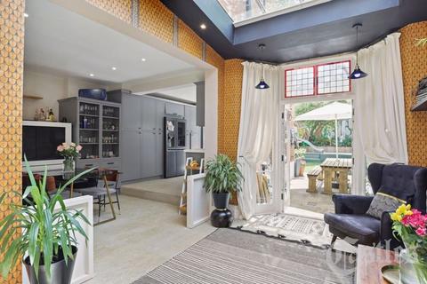 11 Berkeley Road, Hornsey, London, N8 8RU