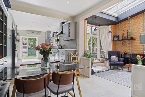 11 Berkeley Road, Hornsey, London, N8 8RU
