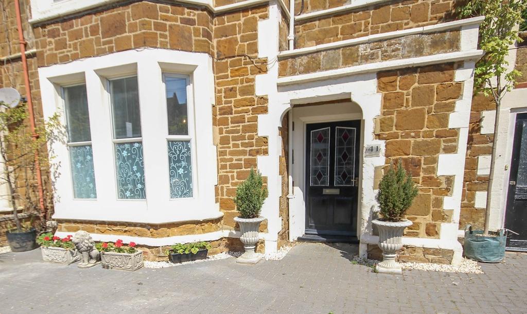 Greevegate, Hunstanton, PE36 1 bed flat £199,950