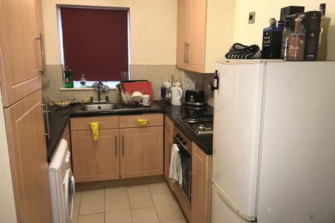 1 bedroom ground floor flat to rent, Beaconsfield Way, Lower Early