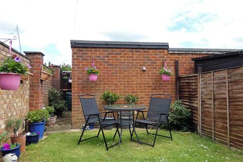 84 Apsledene, Gravesend, DA12 5EF