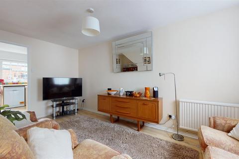 84 Apsledene, Gravesend, DA12 5EF