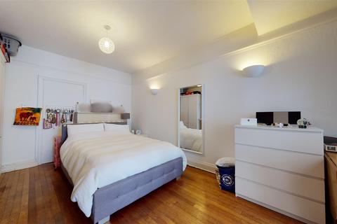 146 Singlewell Road, Gravesend, DA11 7PX