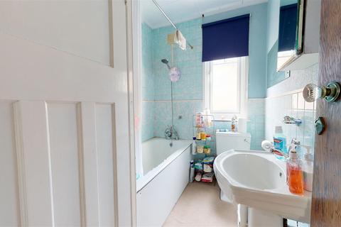 146 Singlewell Road, Gravesend, DA11 7PX