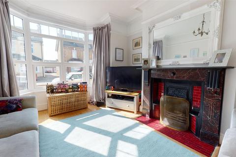 52 Kent Road, Gravesend, DA11 0SY