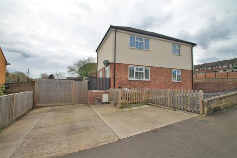 5a Stanley Crescent, Gravesend, DA12 5SZ