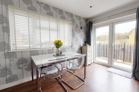 5a Stanley Crescent, Gravesend, DA12 5SZ