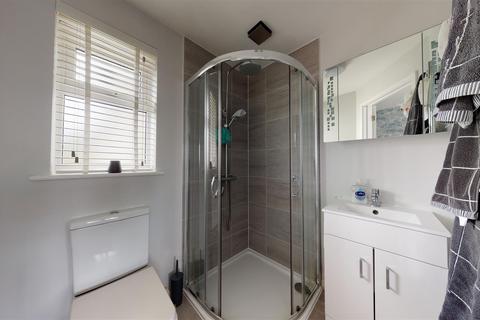 5a Stanley Crescent, Gravesend, DA12 5SZ